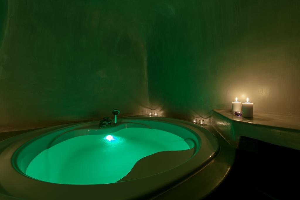 Evmenia Luxury Cave Villa Oía Quarto foto